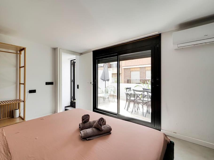 Townhouse With Private Terrace And 4 Bedrooms L’Hospitalet de Llobregat Exterior foto